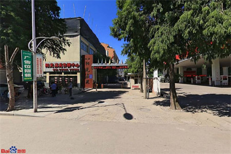 东平宝地北欧风精装房，有公用停车位